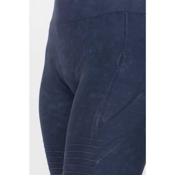 Women's Vintage Wash Detailed Skinny Leggings DBL - Picture 2 of 5